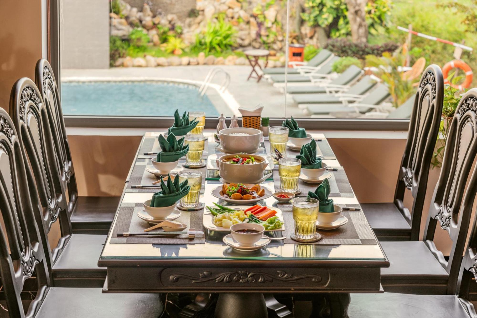 The Palms Hotel By Hmg Phan Thiết Extérieur photo
